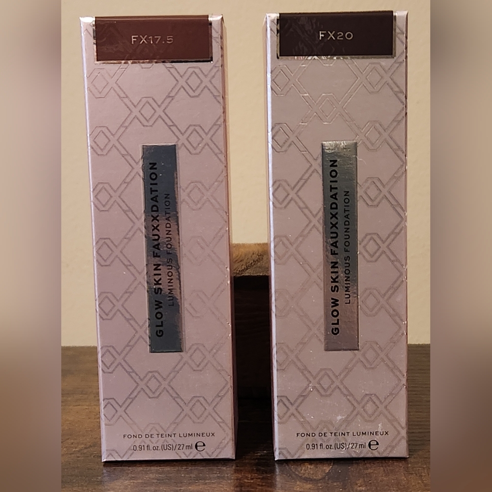 REVOLUTION GLOW SKIN FAUXXDATION